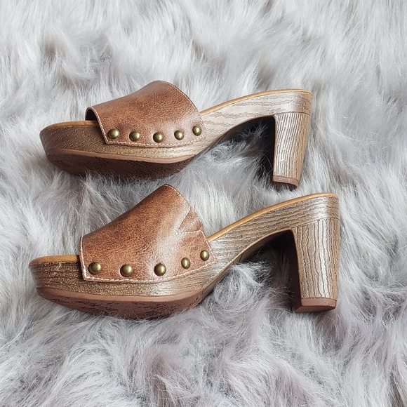 Maurices slip on heel sandals with stud details - Picture 2 of 12